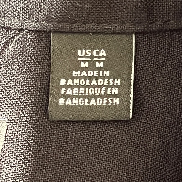 Saks Fifth Avenue (M) linen-blend short-sleeve shirt, in black. Like new. - Picture 6 of 14